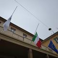 Bandiere a mezz'asta per il Giorno del Ricordo