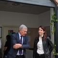 La Direttrice Martina Chellini con il sindaco Pianigiani davanti all'emodialisi
